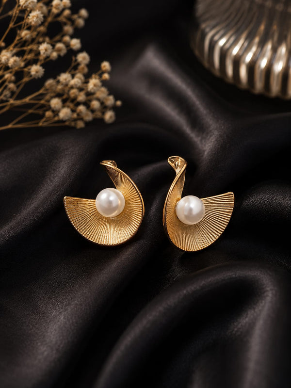 Fan Pearl Studs