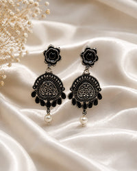 Black Silver Floral Chandbali Thumbnail 1