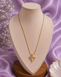 Diamond Triangle Chain Thumbnail 1