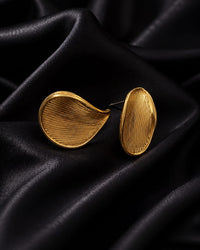 Textured Leaf Studs Thumbnail 2